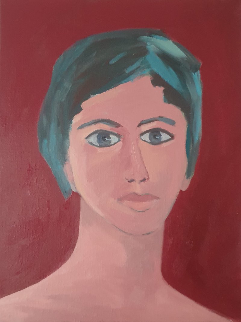 Portrait de femme sur fond rouge